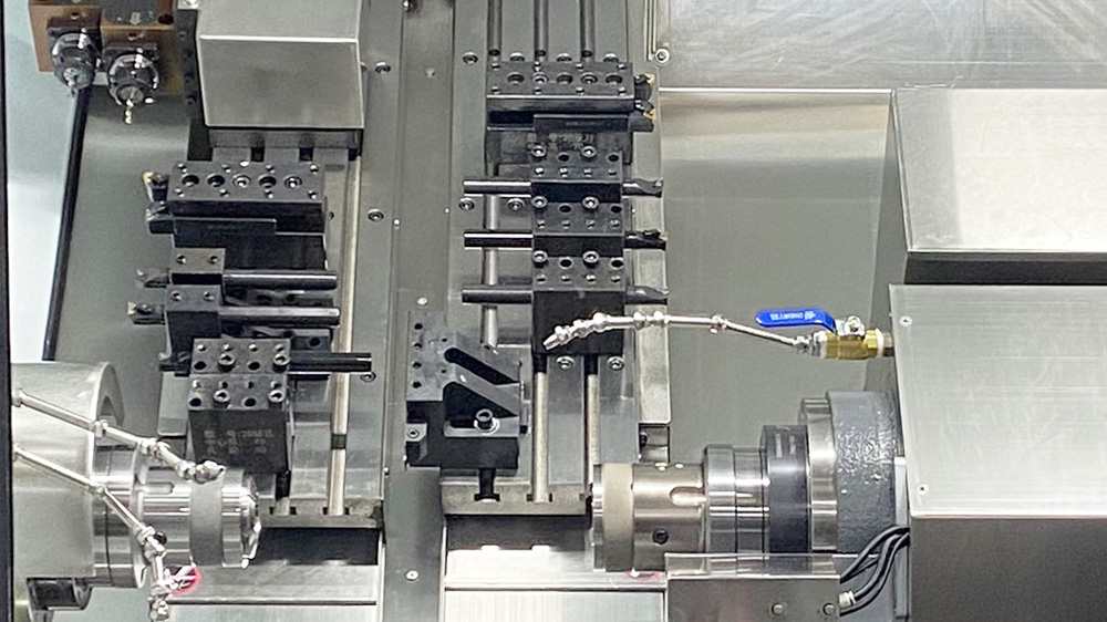 Gang tool CNC lathe structure for fast small parts machining