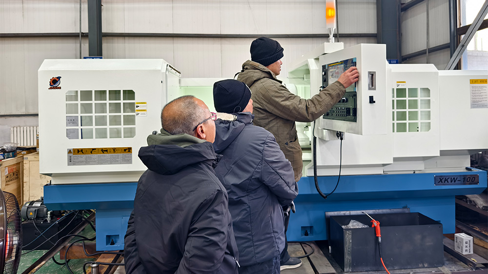 1769133803425197.jpg On-site CNC whirling milling machine programming and process training for customer operators